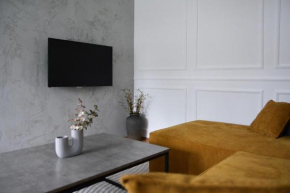 CROWN apartment 4